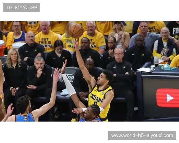 哈利伯顿大范围调度，助攻队友空位命中